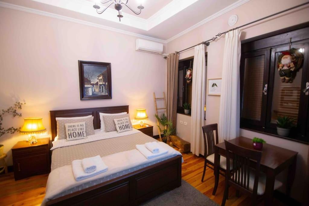 Villa Elezi 2 科尔察 外观 照片